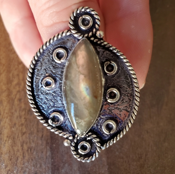 New Labradorite 925 Silver Ring. - Picture 2 of 9